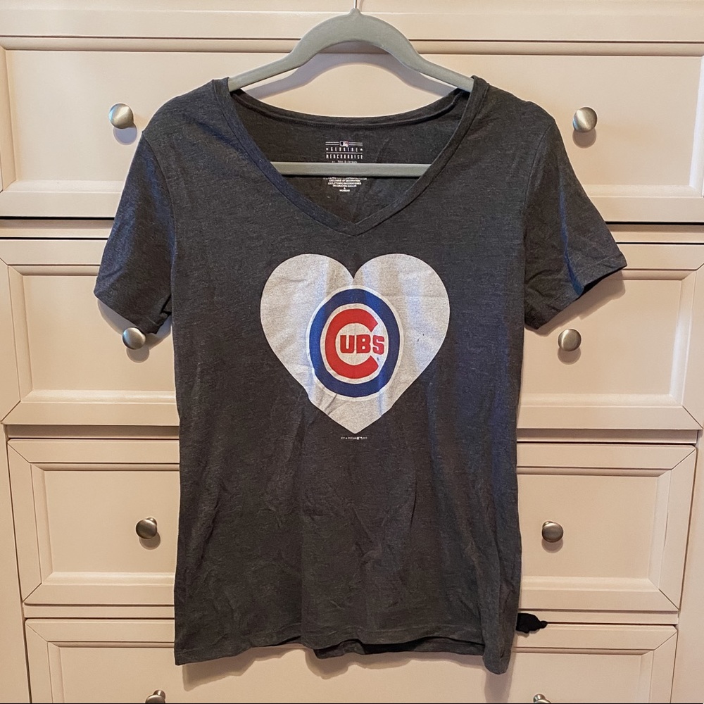 Cubs V-Neck T-Shirt